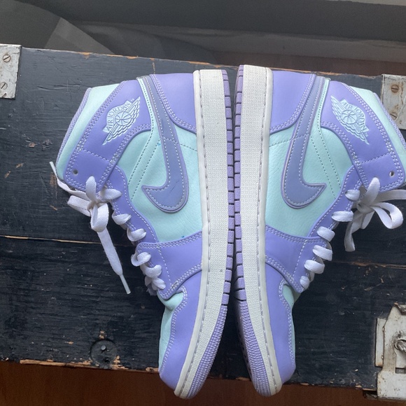 Turquoise/Lavender Air Jordans - Picture 8 of 14